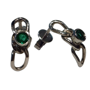 Aretes en Oro Blanco 18k con Esmeralda Certificada AR76